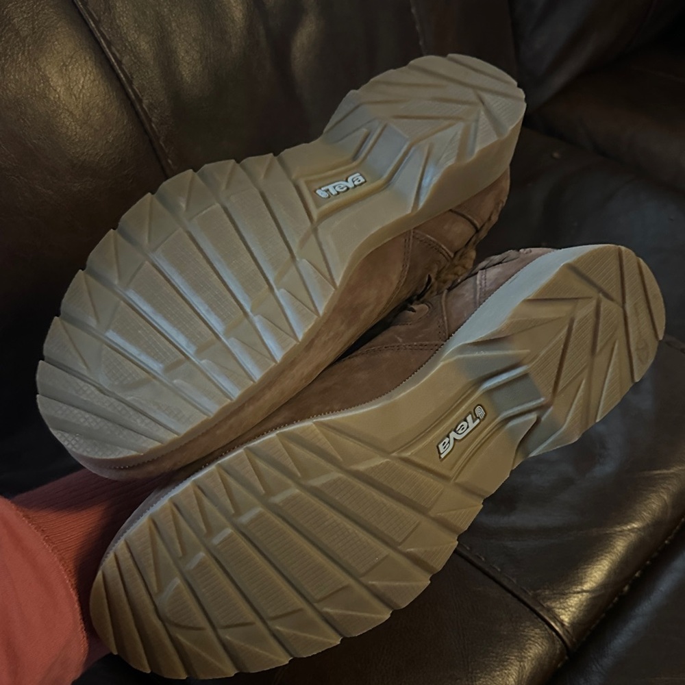 Teva Women's tan suede Ankle Boots - Picture 9 of 11
